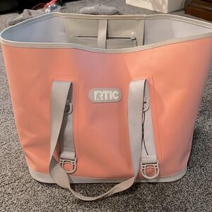 Pink Artic beach bag. Very large inside.